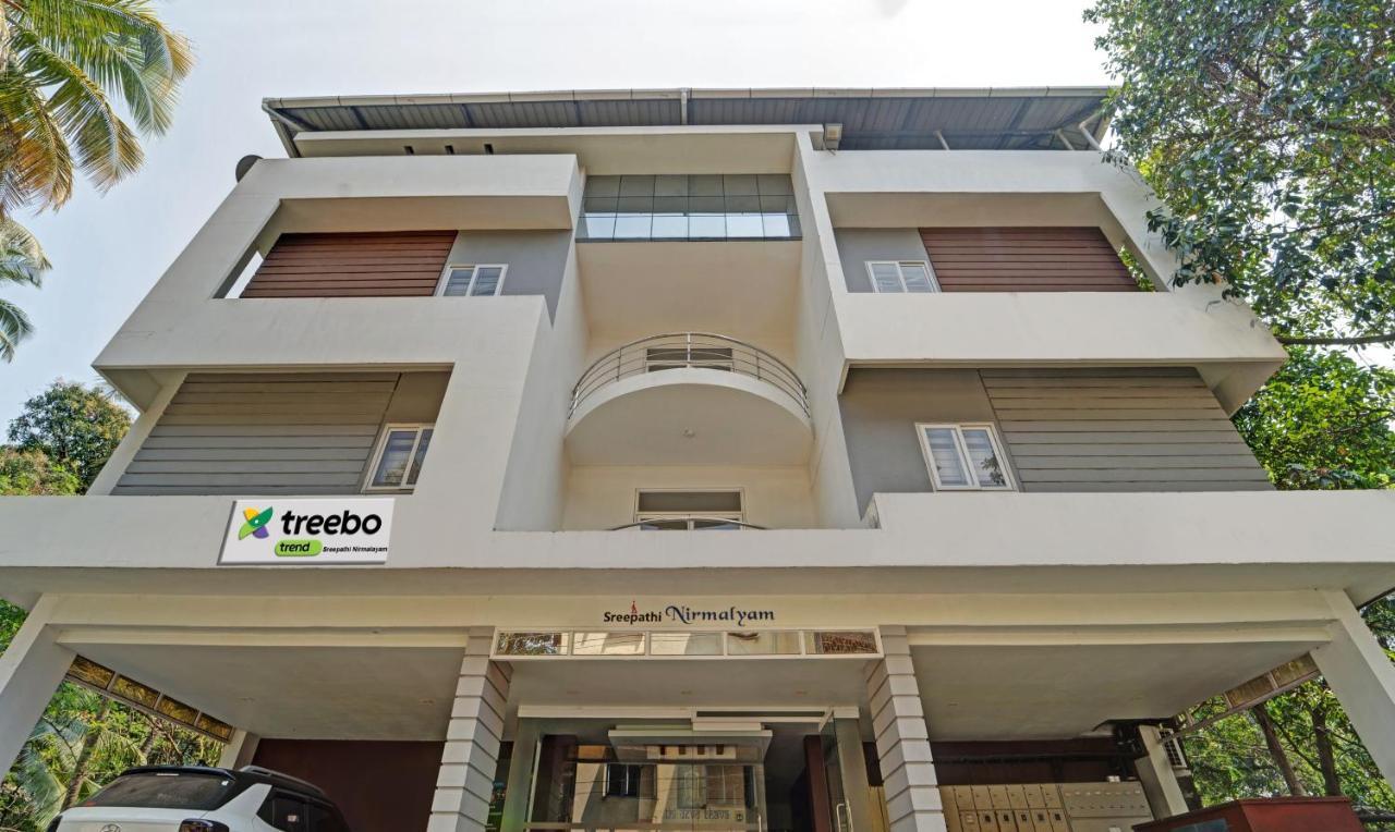 Sreepathi Nirmalyam 400 Mts From Guruvayoor Temple Hotell Guruvāyūr Eksteriør bilde